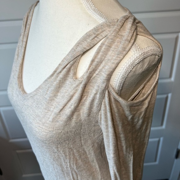 Long Sleeve Top‎ Cut Out Shoulders V-Neck Casual Everyday - Picture 4 of 6